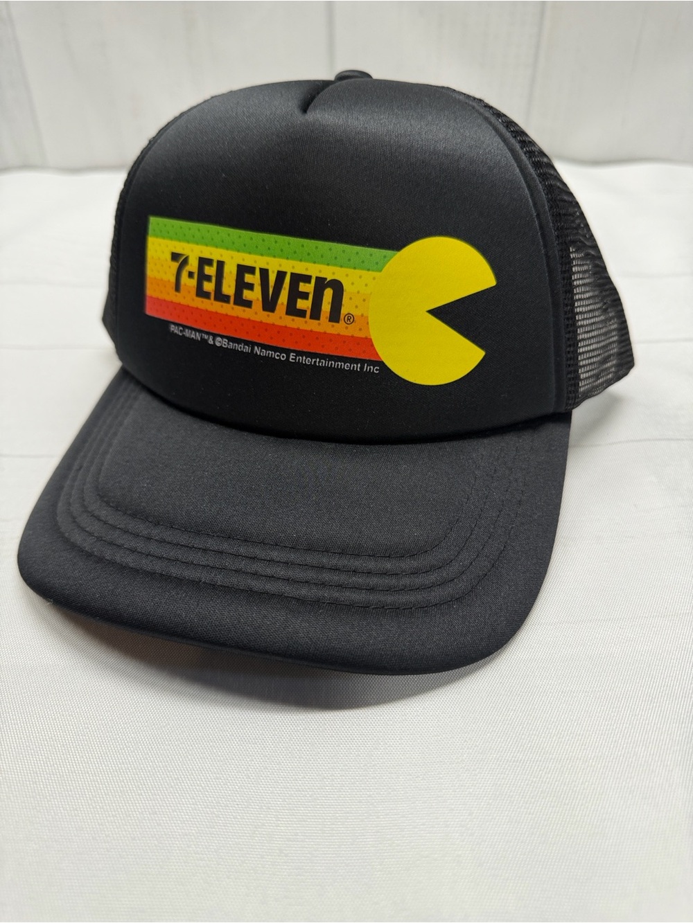 7 Eleven x Pac Man NWT Black Limited Edition Retro Mashup Trucker Hat Cap